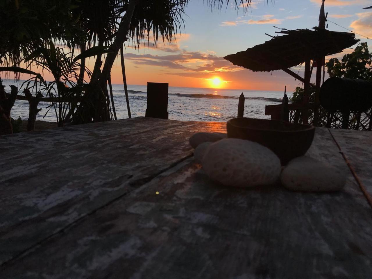 Guru Beach Resort Tangalle Exterior photo