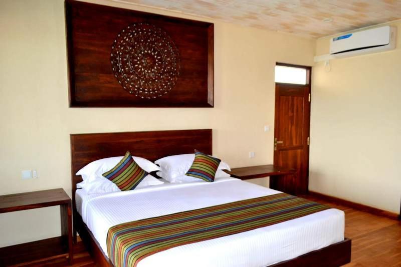 Guru Beach Resort Tangalle Exterior photo